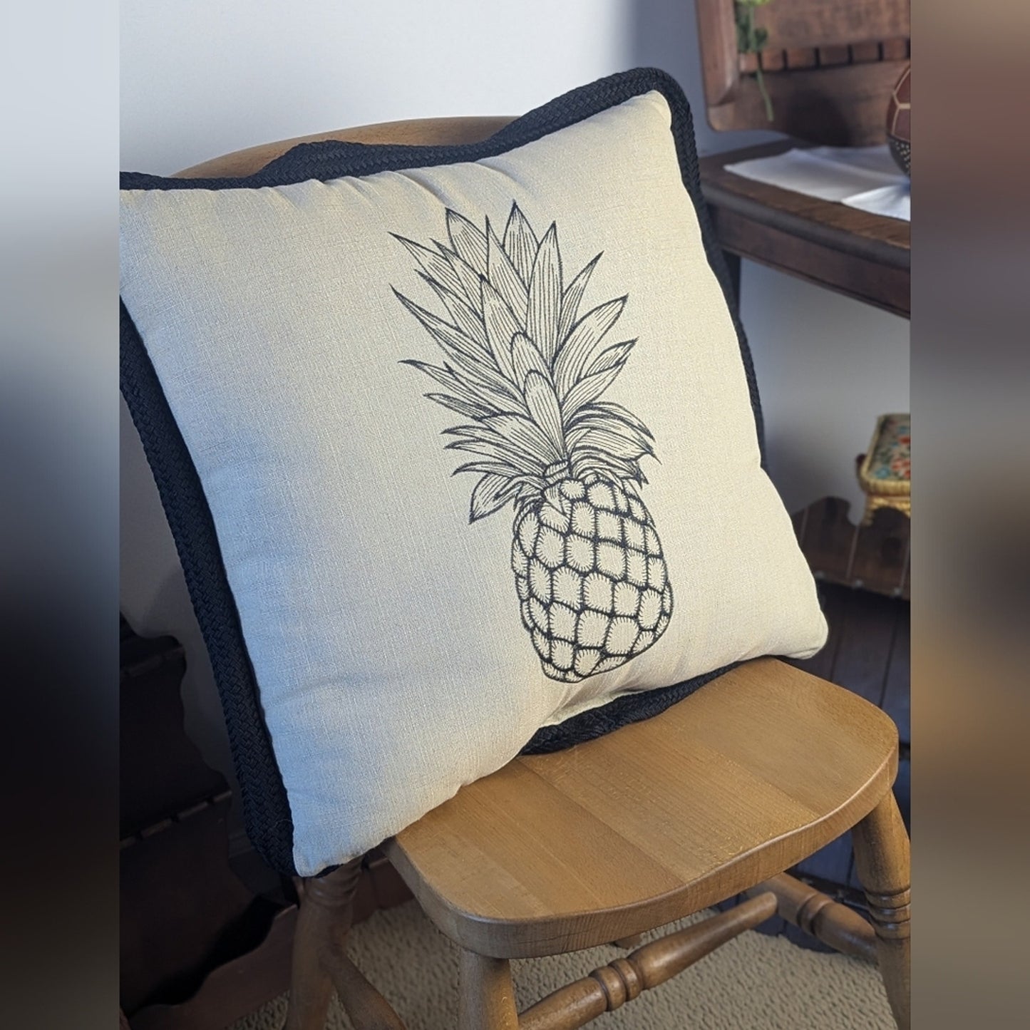 Hampton Bay 22x22 Pineapple Textured Throw Pillow Coastal Nautical Weaved Trim