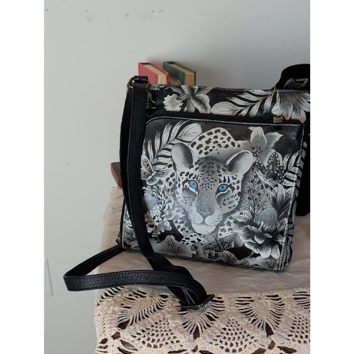 Anuschka Expandable Travel Crossbody 550 Hand-painted Leather RFID Blocker