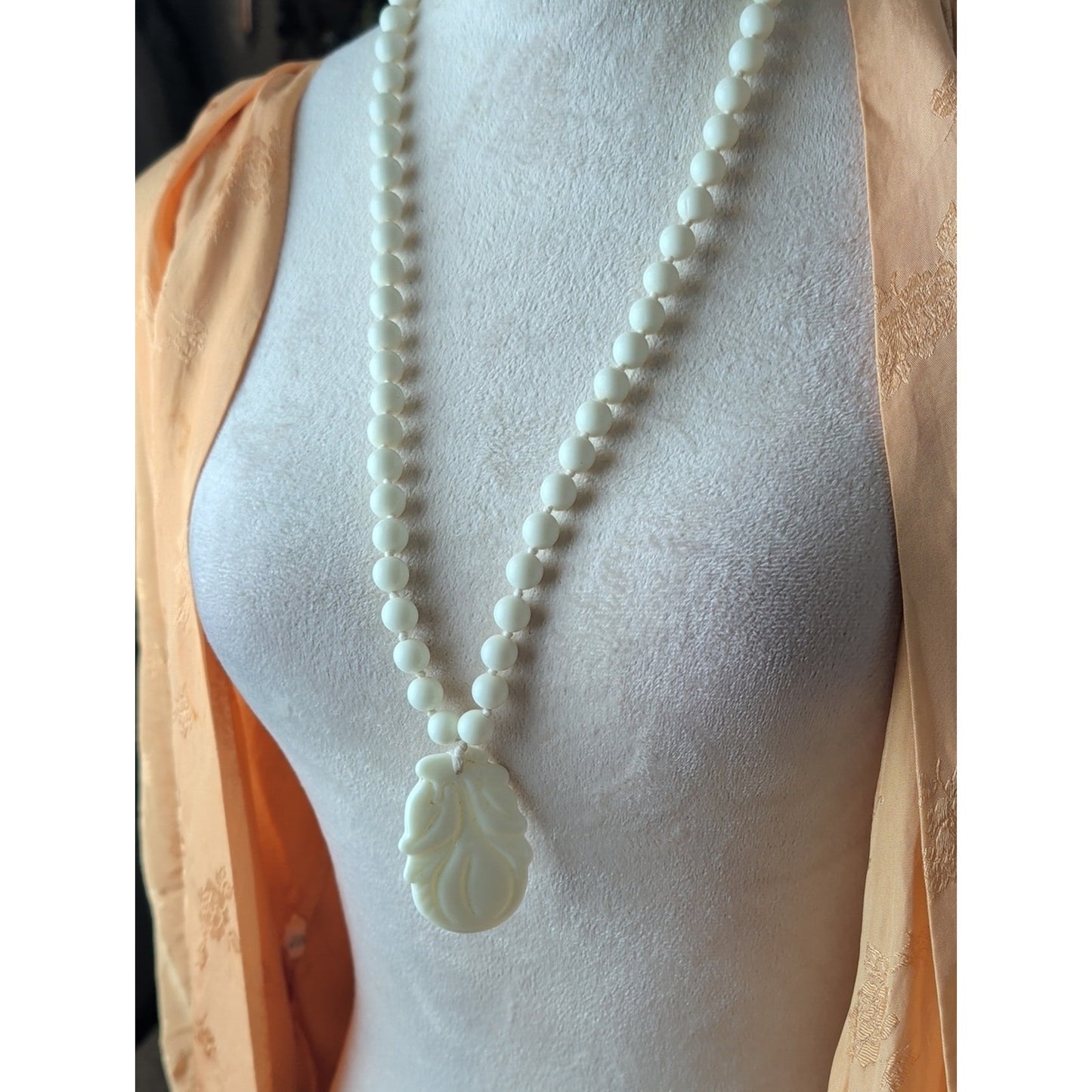 Vintage Milk Glass Carved Floral Pendant 60s/70s Knotted Bead Necklace