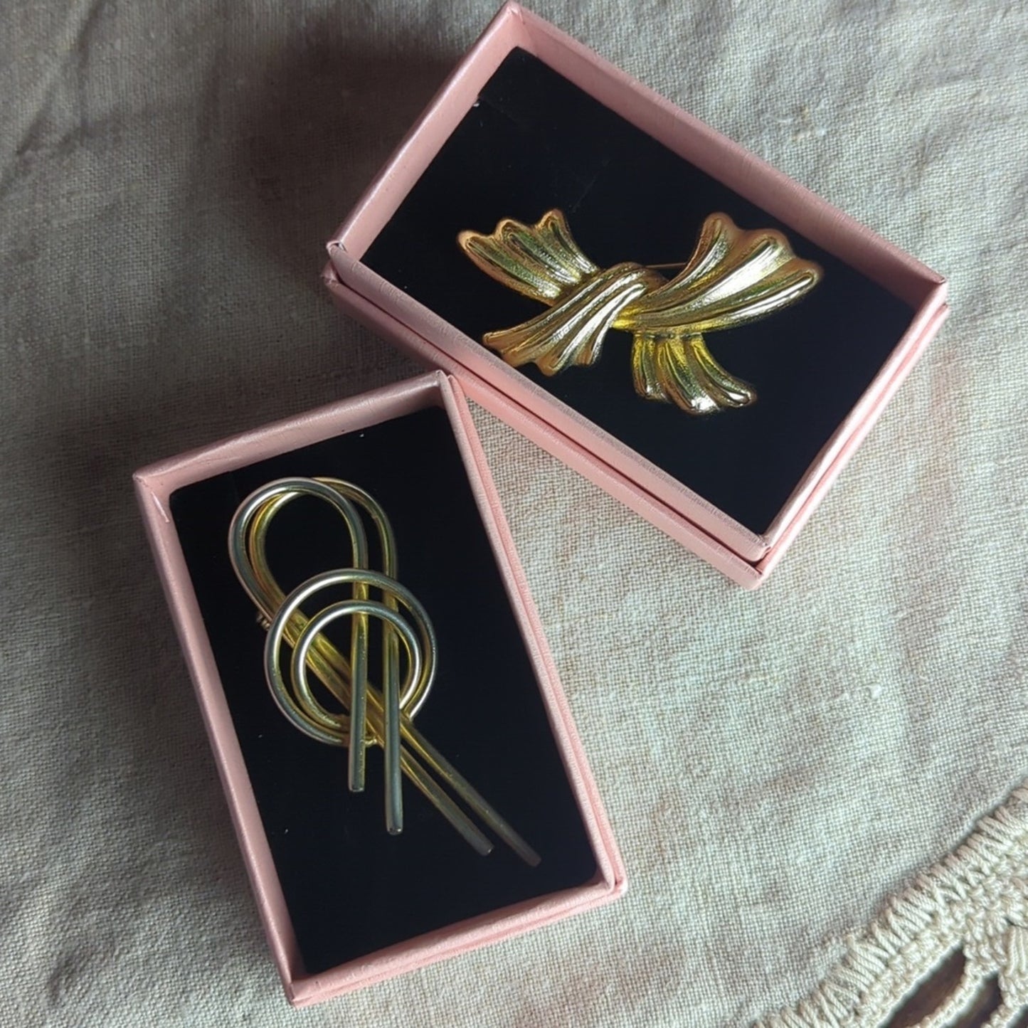 Vintage Signed Brooch Set – Gerry & Sarah Coventry Gold Tone Costume Jewelry