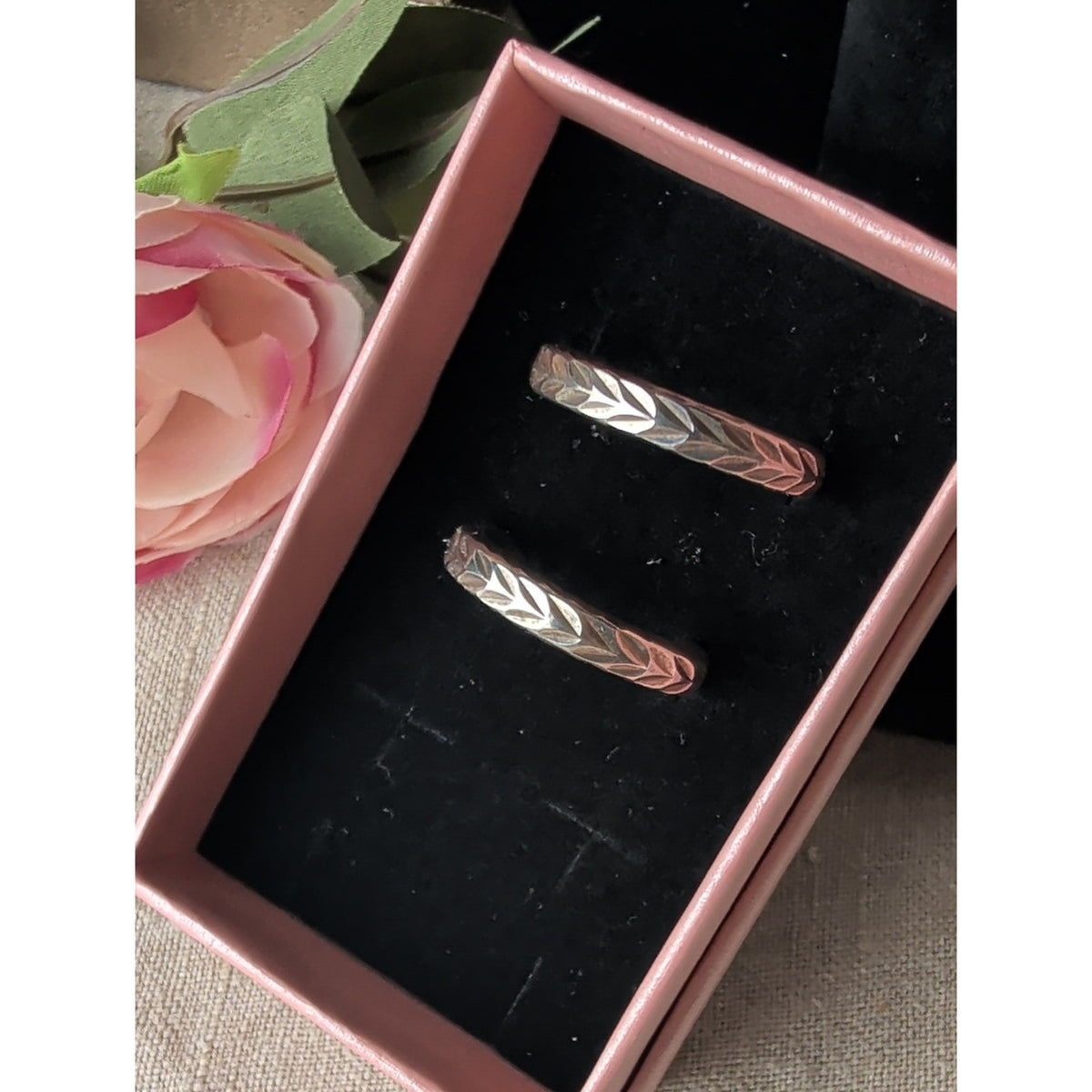925 Sterling Silver 10K Gold Accent Hoop Earrings Vintage Two Tone Leaf Carved