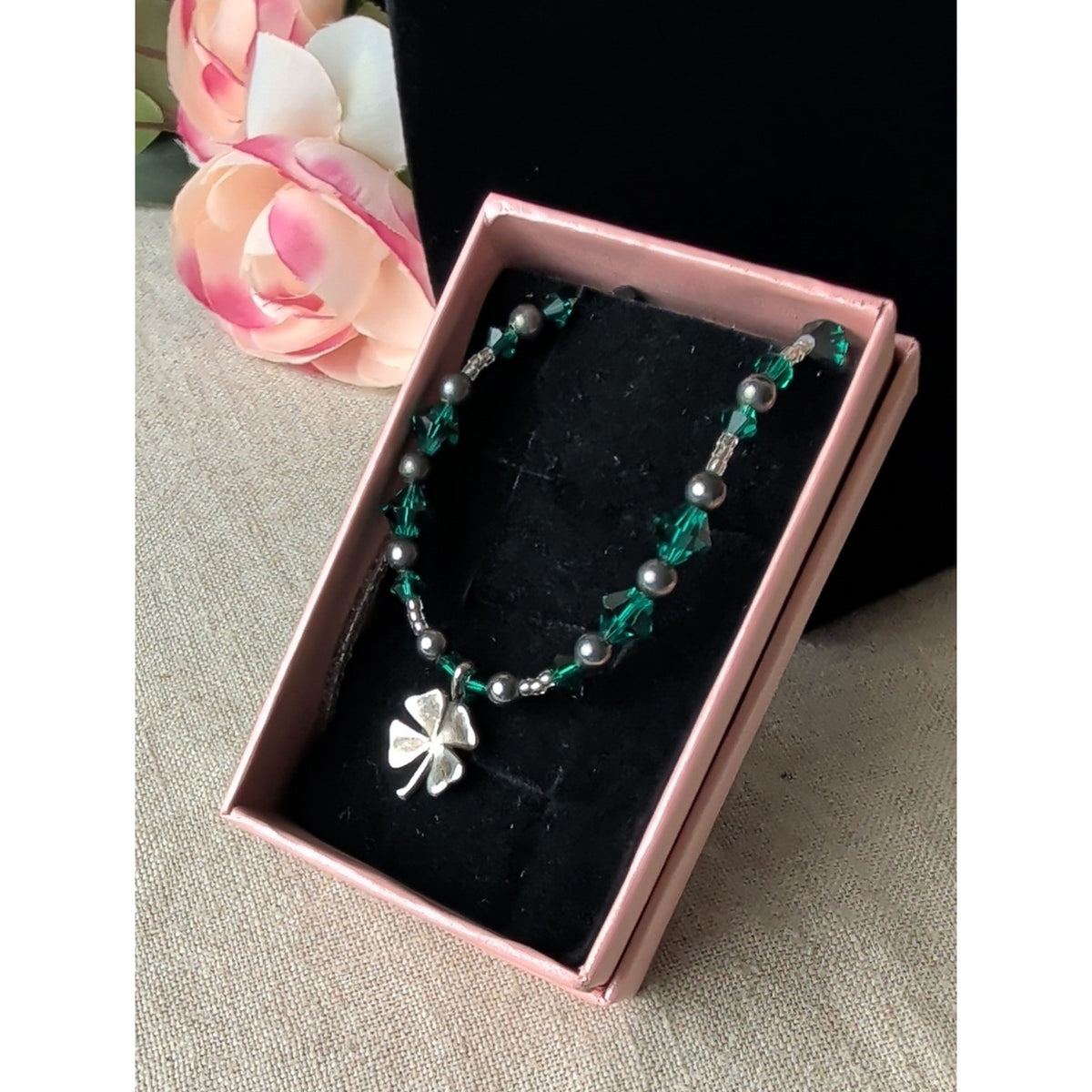 Vintage Sterling Silver Four Leaf Clover Necklace Emerald Green Glass Beads