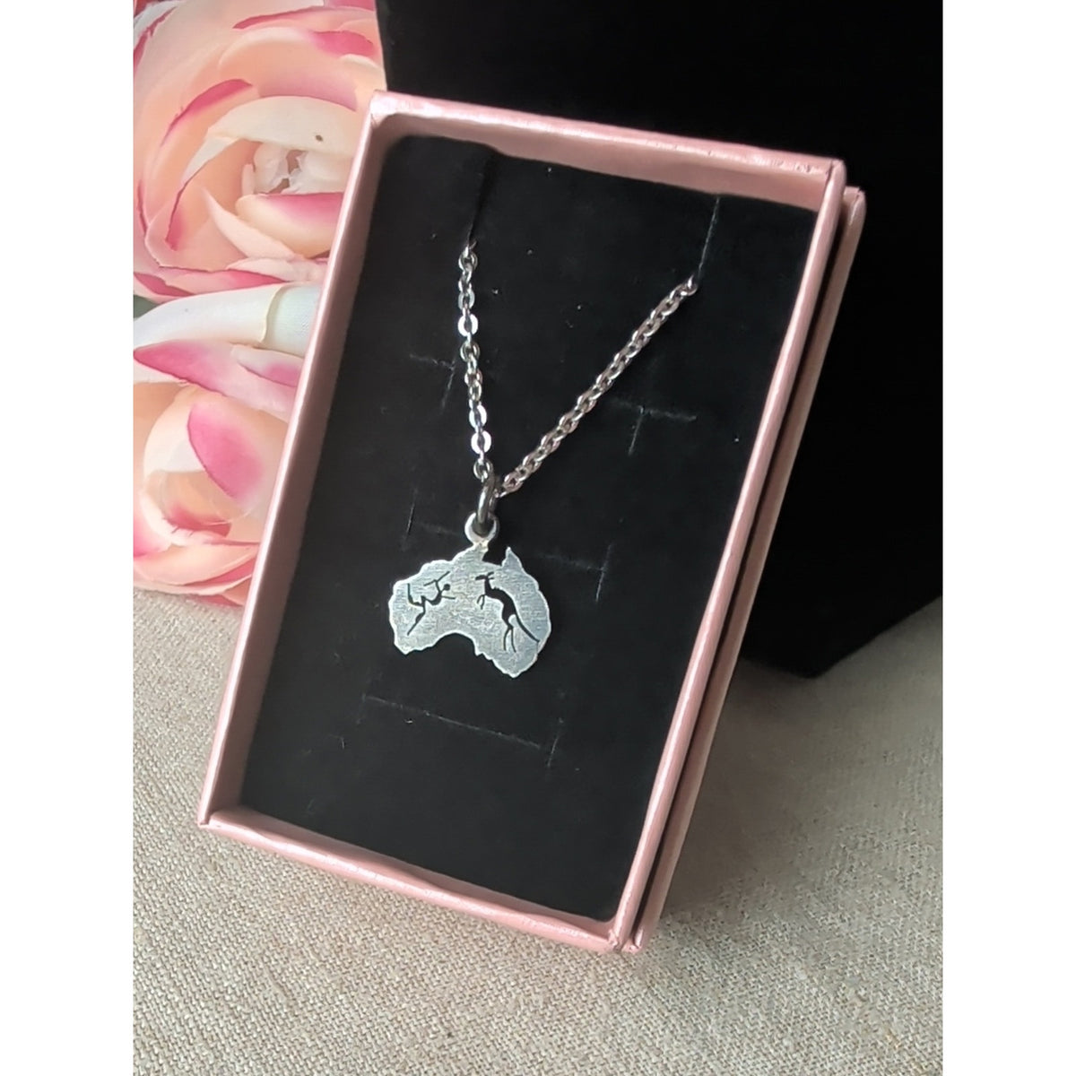 Vintage Handmade Sterling Silver Australia Kangaroo Pendant 925 Italy Necklace