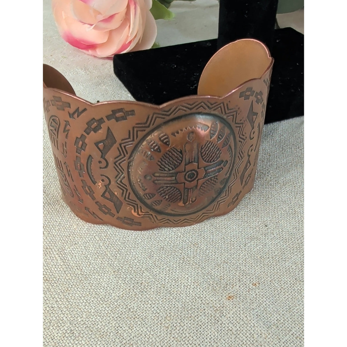 Vintage 1970s Bell Trading Post Solid Copper Repoussé Southwestern Cuff Bracelet