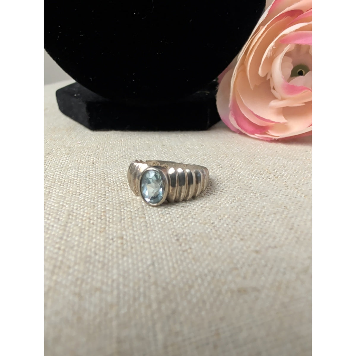 Vintage Ribbed Sterling 925 Topaz Ring Size 4.75