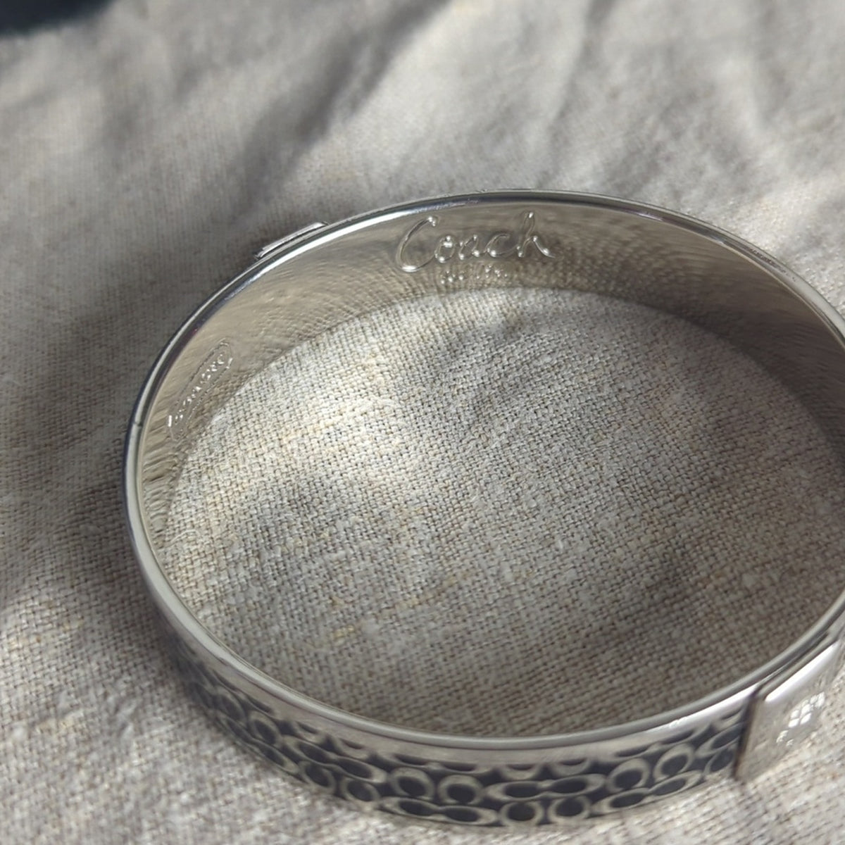 Coach Signature C Bangle Bracelet with Dust Bag Designer Gift Ready Jewelry
