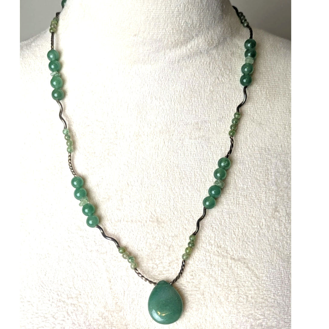 Vintage Handcrafted Sterling Silver & Green Aventurine Artisan Necklace Gemstone