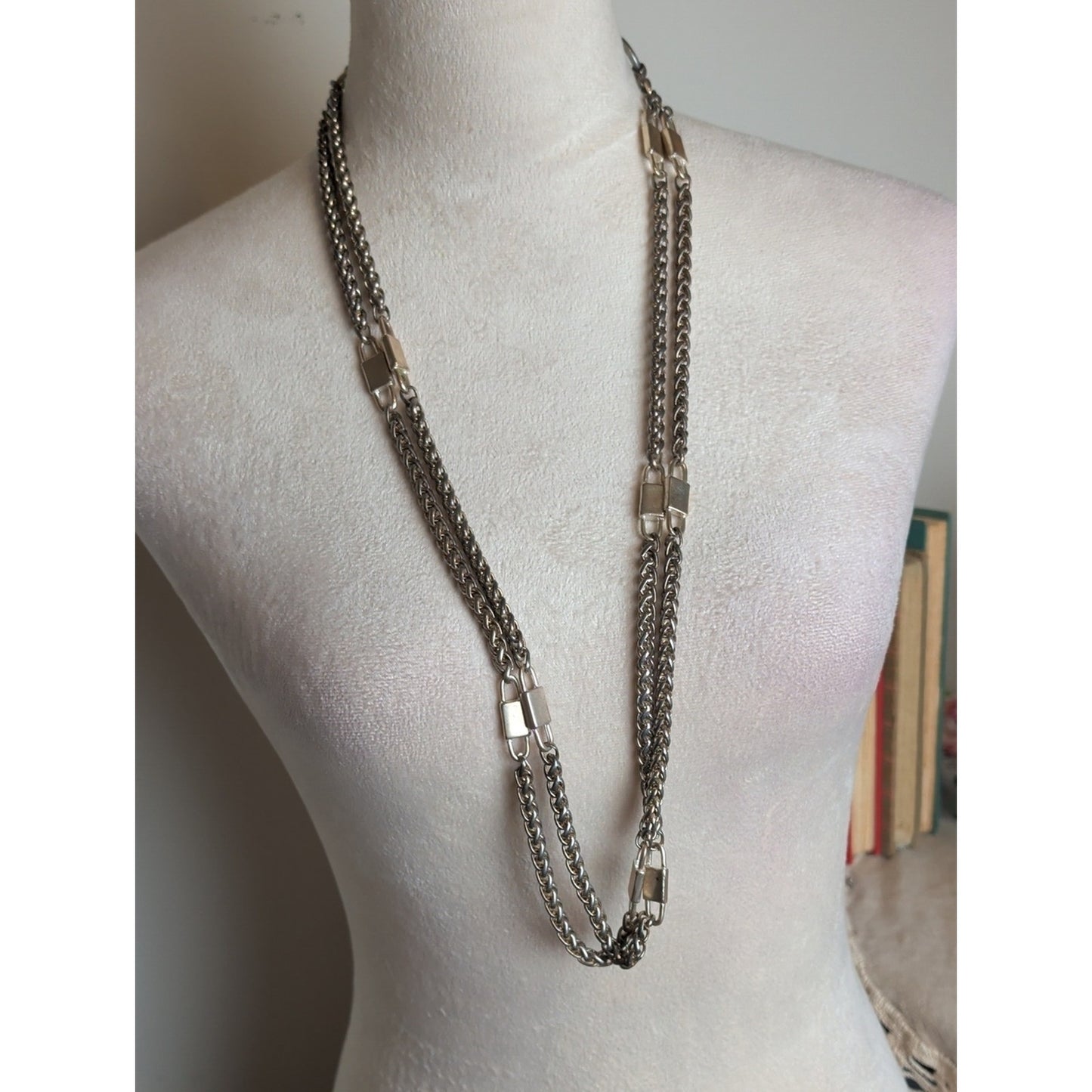Vintage Silver Tone Brutalist Chain Belt Industrial O-Ring Statement