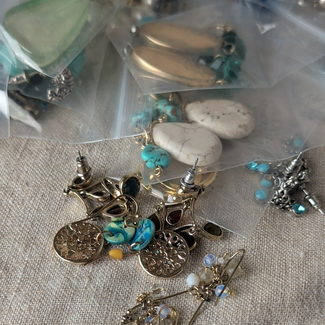 46 Pair Beachy Boho Earring Lot + 4 Stretch Bracelets Coastal Grandma Resell