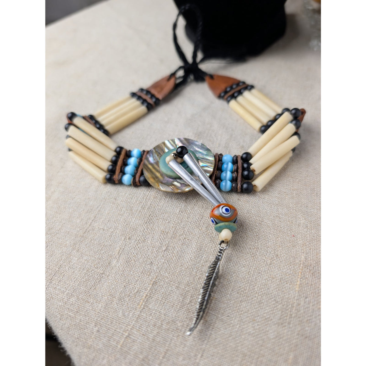 Vintage 80s Southwestern Bone Hairpipe Choker Necklace Blue Cat's Eye Abalone Pendant Boho