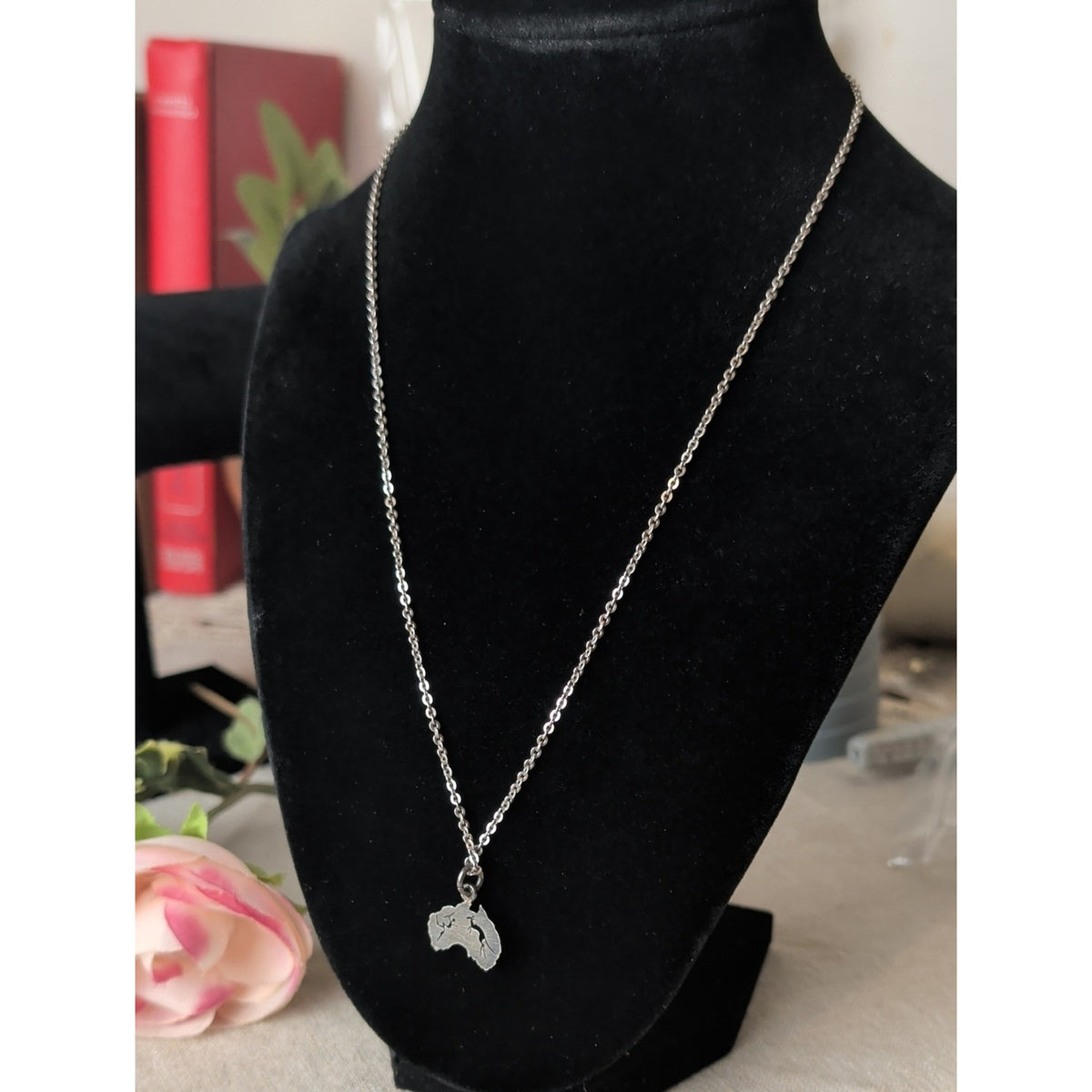 Vintage Handmade Sterling Silver Australia Kangaroo Pendant 925 Italy Necklace