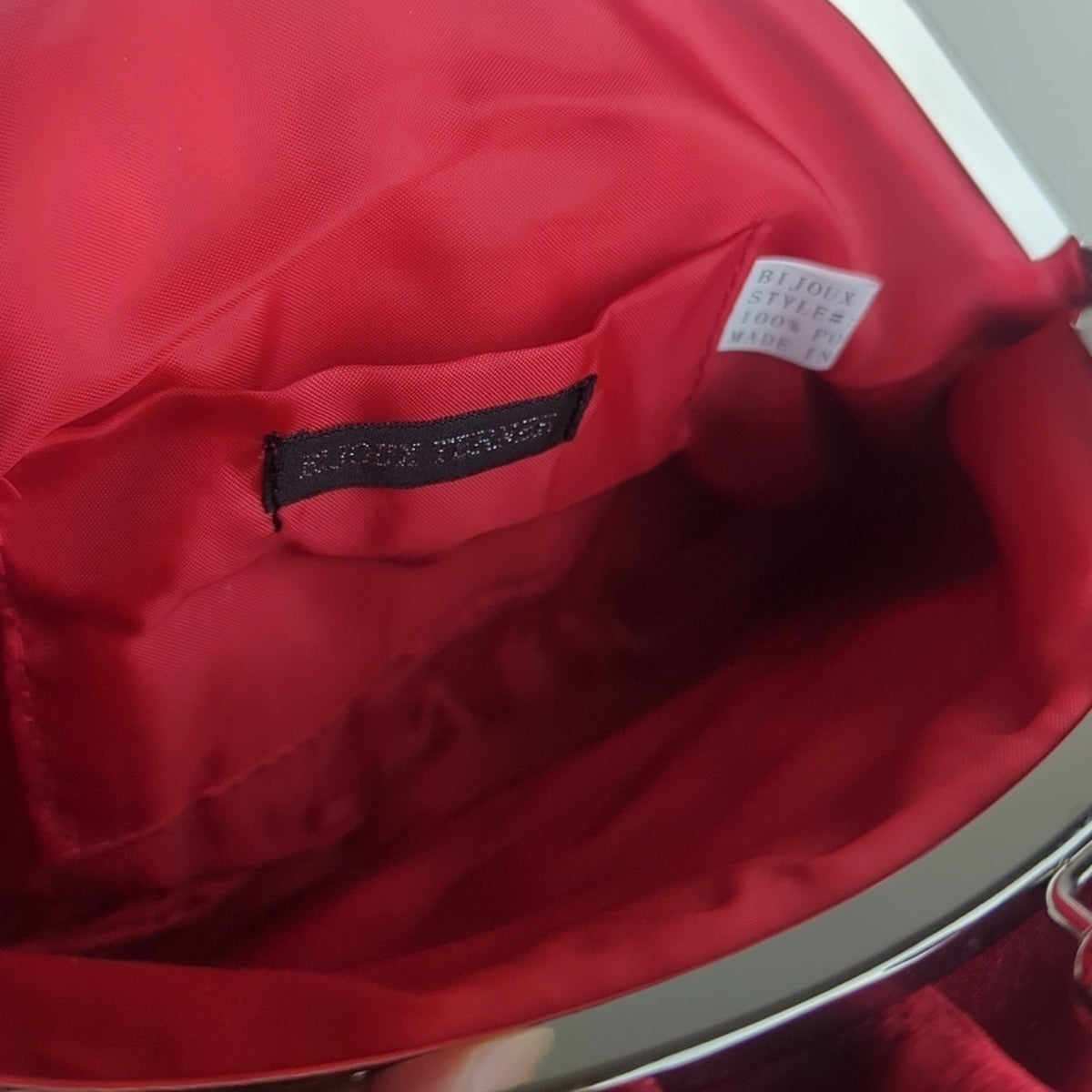 Holiday Red Evening Bag Roset Ruffle Metal Strap Kiss Lock Holiday