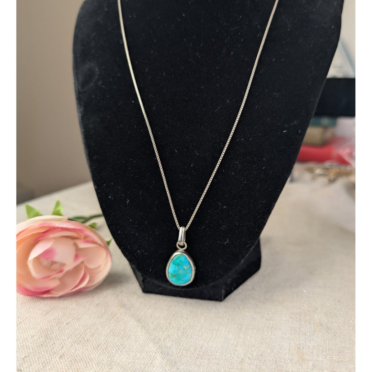Vintage IJC Italy 925 Sterling Silver Turquoise Teardrop Pendant Box Chain Necklace