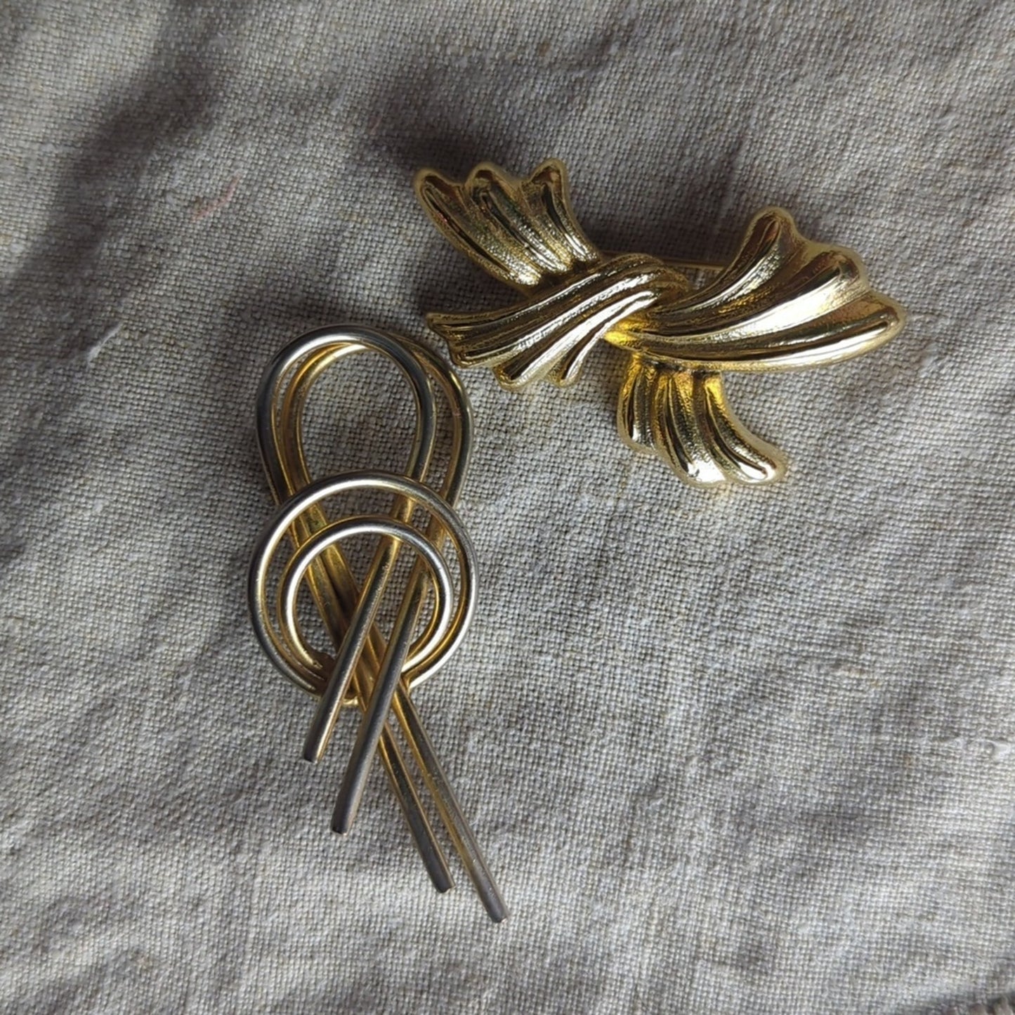 Vintage Signed Brooch Set – Gerry & Sarah Coventry Gold Tone Costume Jewelry