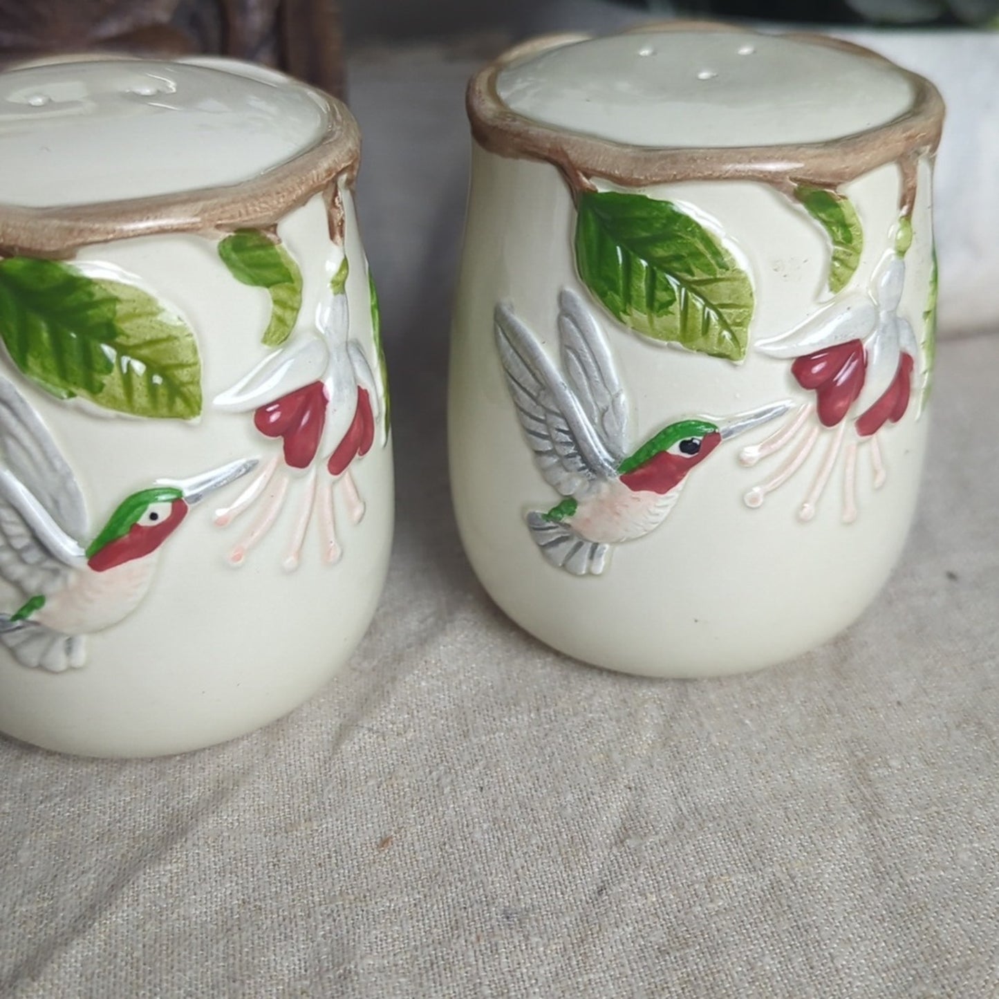 Vintage Otagiri Hummingbird Salt and Pepper Shakers Hand Crafted Ceramic Set