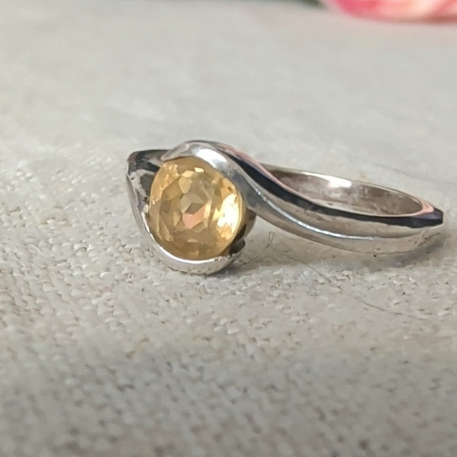 Kabana Vintage Sterling Silver Citrine Bypass Ring Size 6.5
