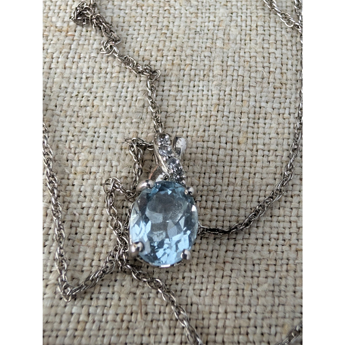 Hallmark Jewelry 925 Sterling Silver Oval Cut Aquamarine Pendant Necklace 9.5”