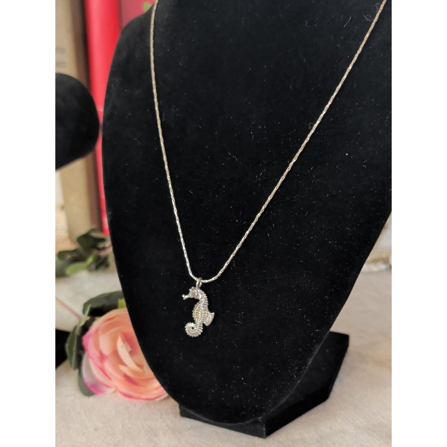925 Sterling Silver Seahorse Pendant Necklace Ocean Coastal Beach Nautical