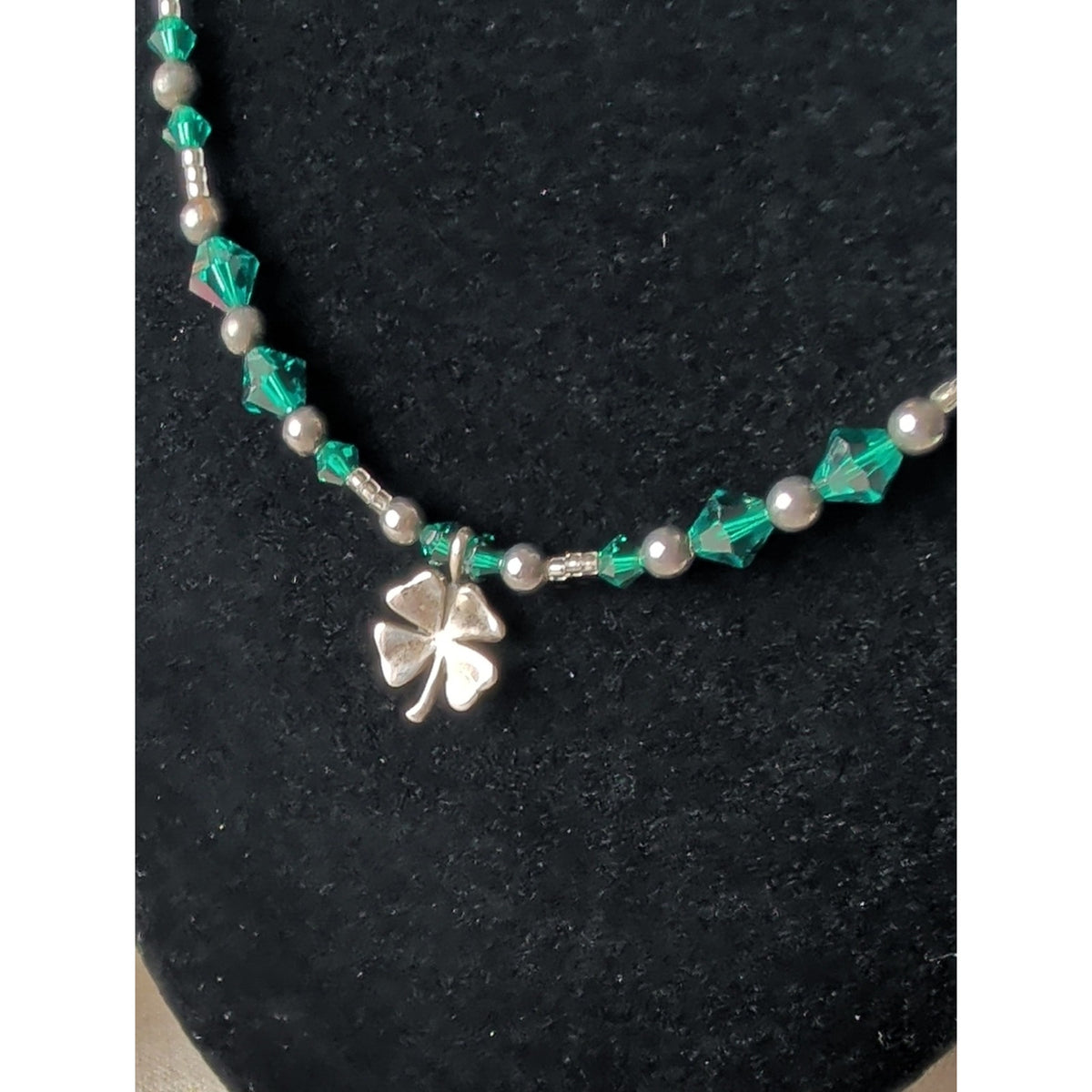 Vintage Sterling Silver Four Leaf Clover Necklace Emerald Green Glass Beads