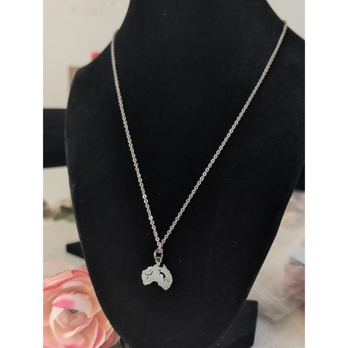 Vintage Handmade Sterling Silver Australian Kangaroo Pendant