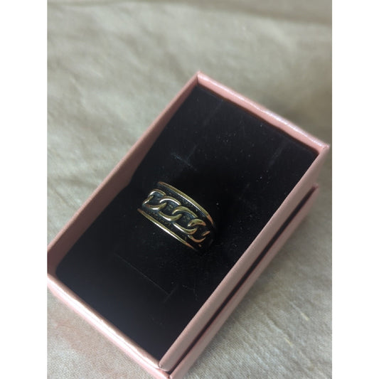 Vintage Castings on Parade Chain Link Ring  Size 7.5 Black Enamel Gold Plated