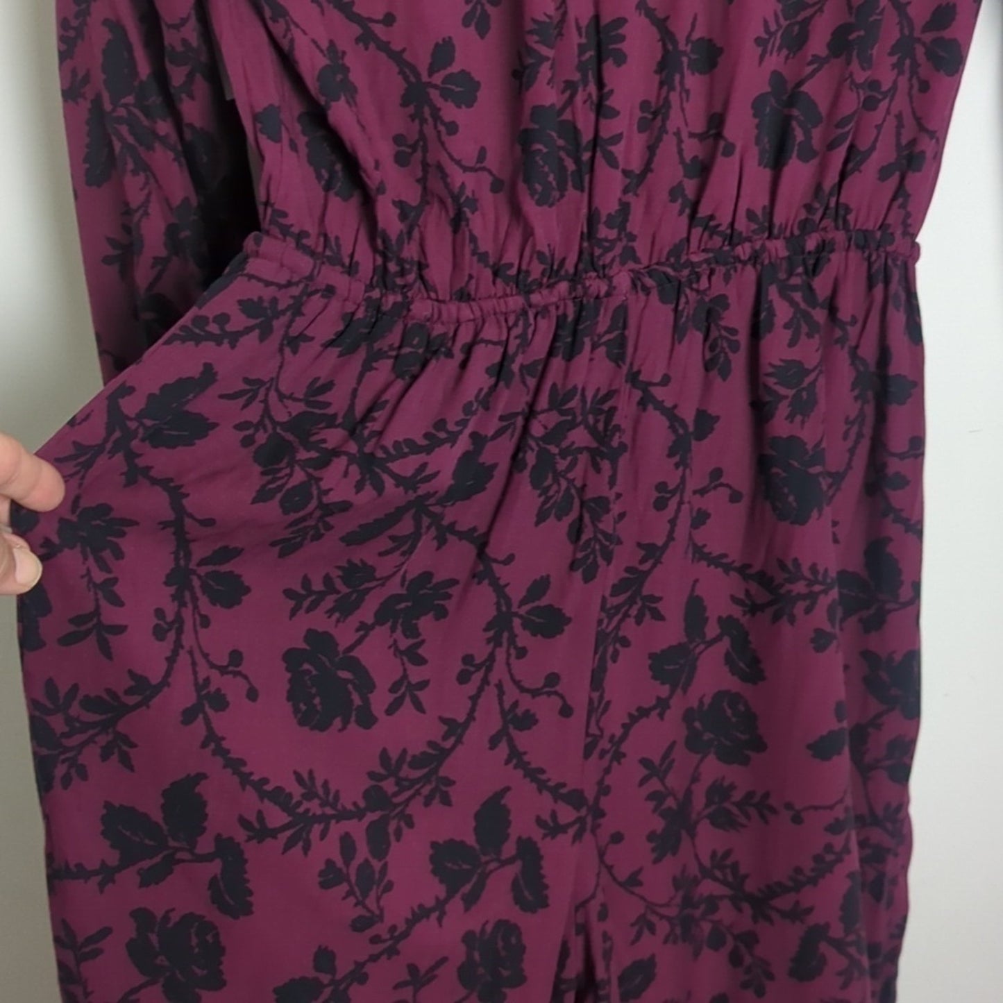 NWT Burgundy & Black Jumper Drawstring Elastic Waist Pockets Women's Small