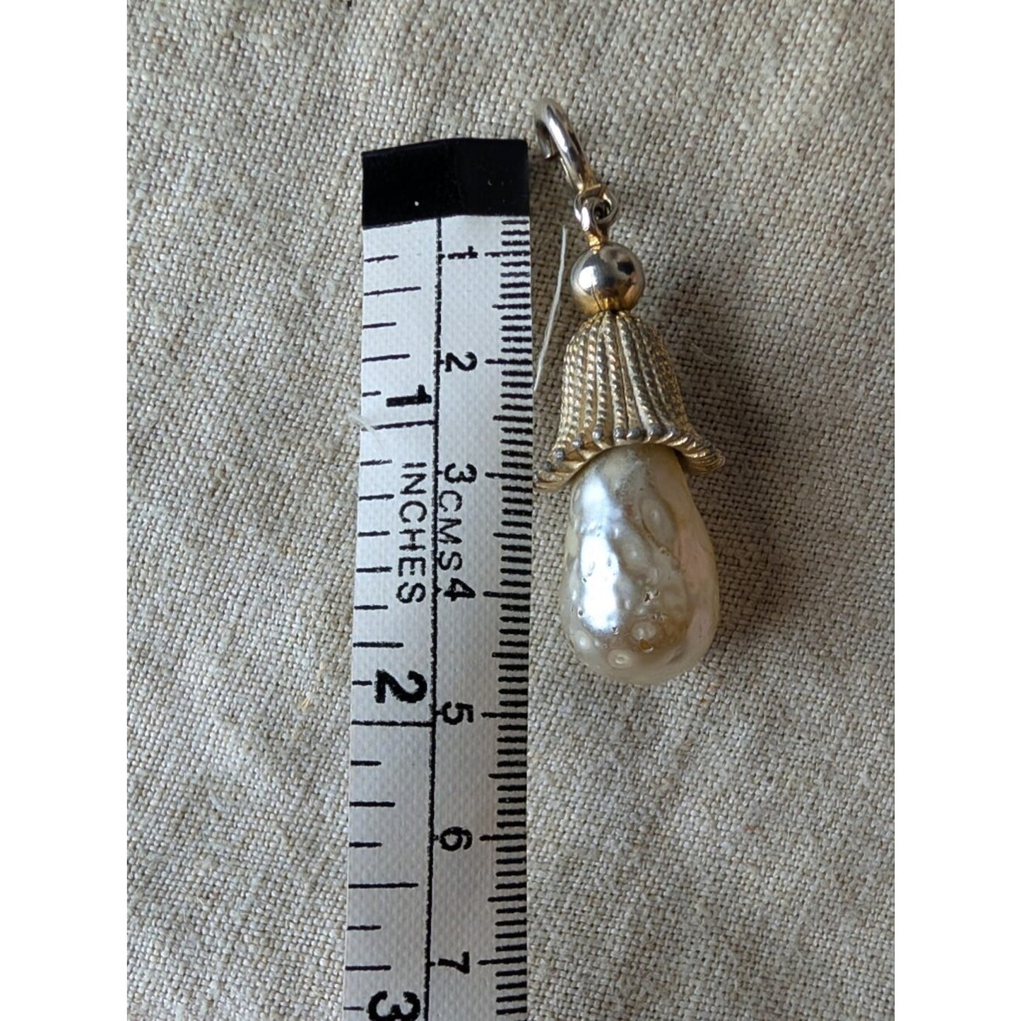 Vintage Mushroom Abstract Faux Baroque Pearl Gold Tone Pendant