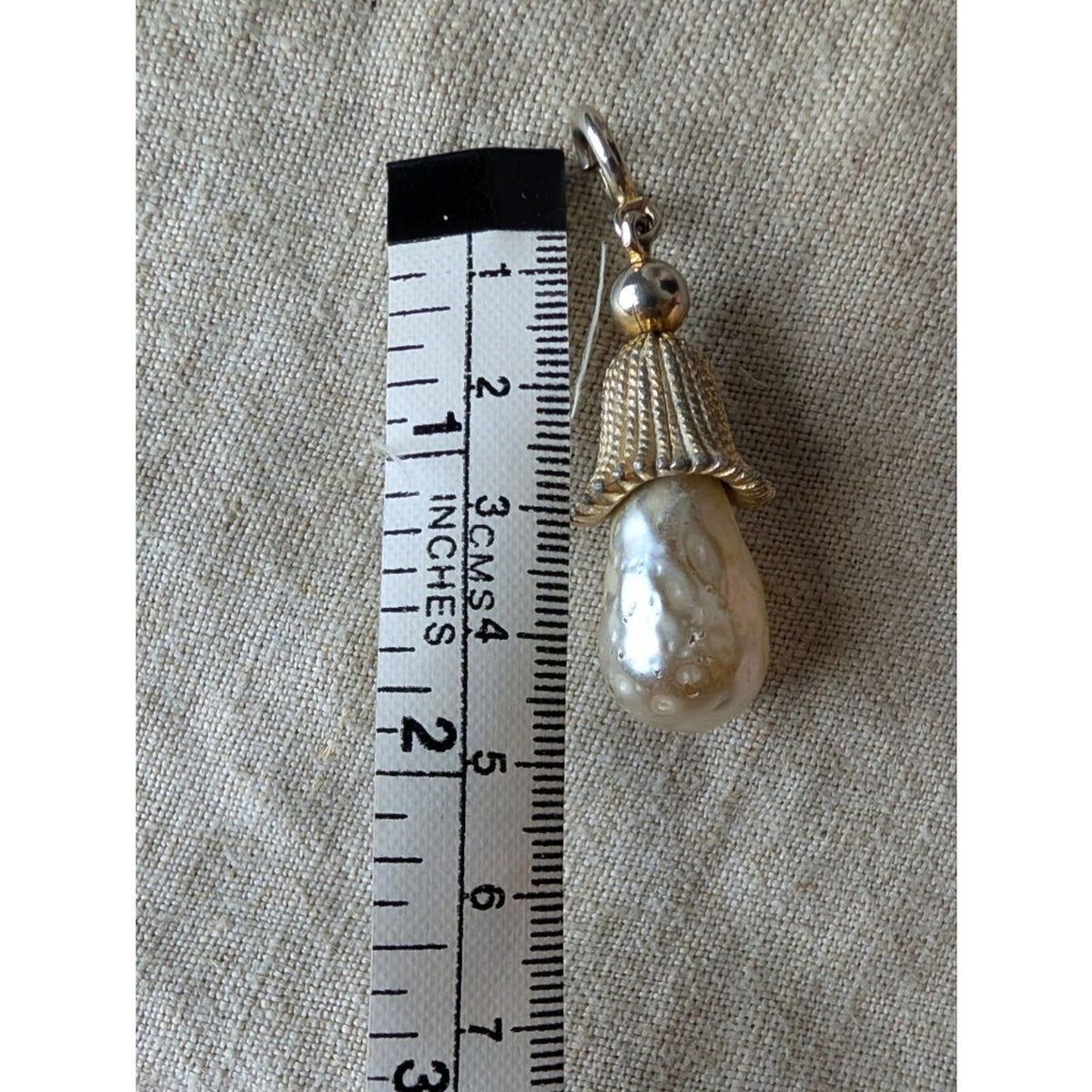 Vintage Mushroom Abstract Faux Baroque Pearl Gold Tone Pendant