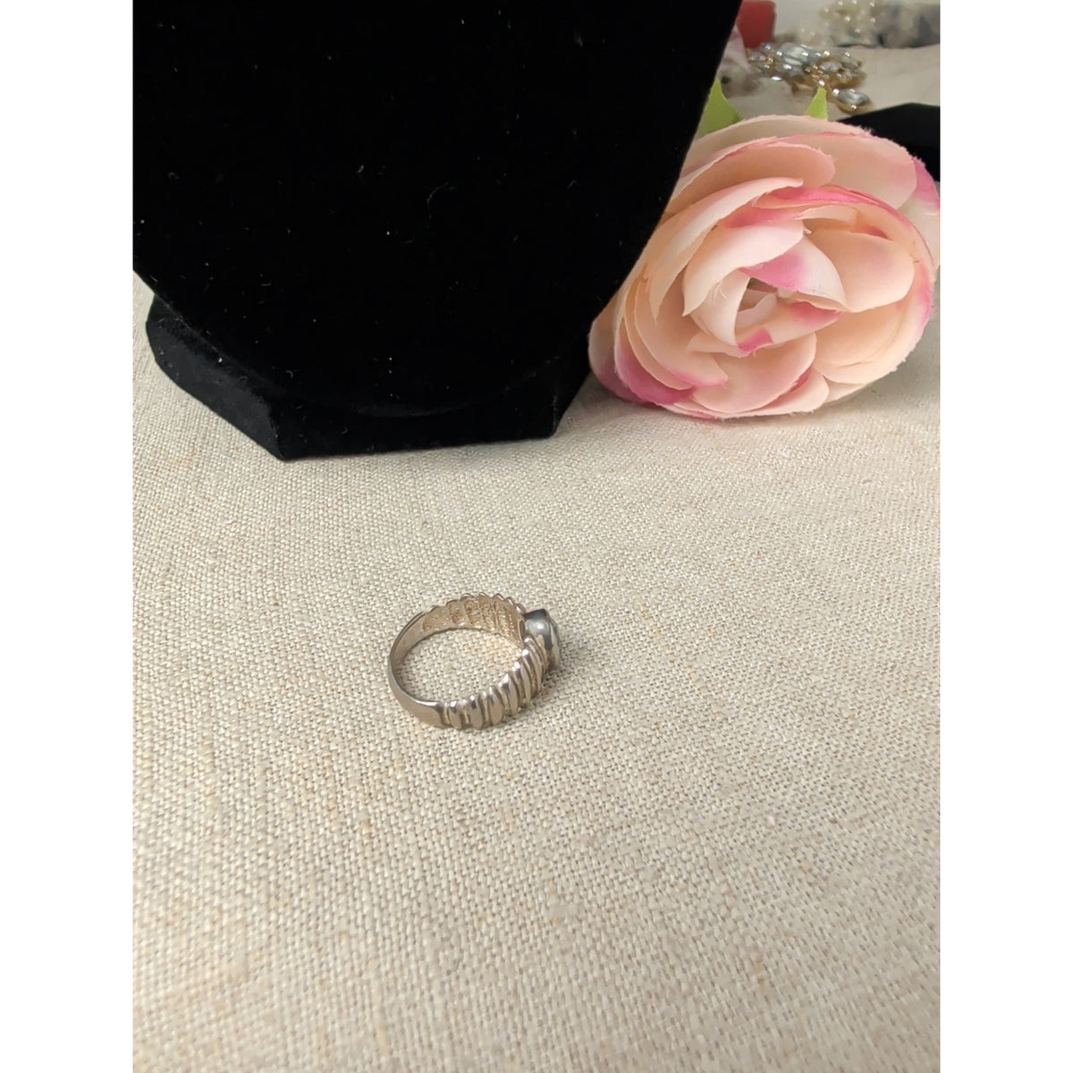 Vintage Ribbed Sterling 925 Topaz Ring Size 4.75