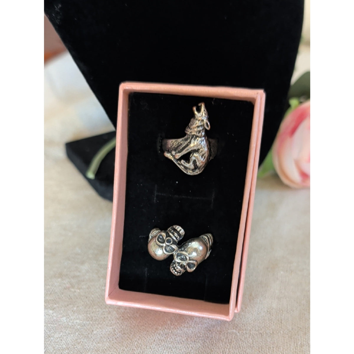 Unisex Rustic Howling Wolf & Skulls Rings Antiqued Silver Tone Statement Rings