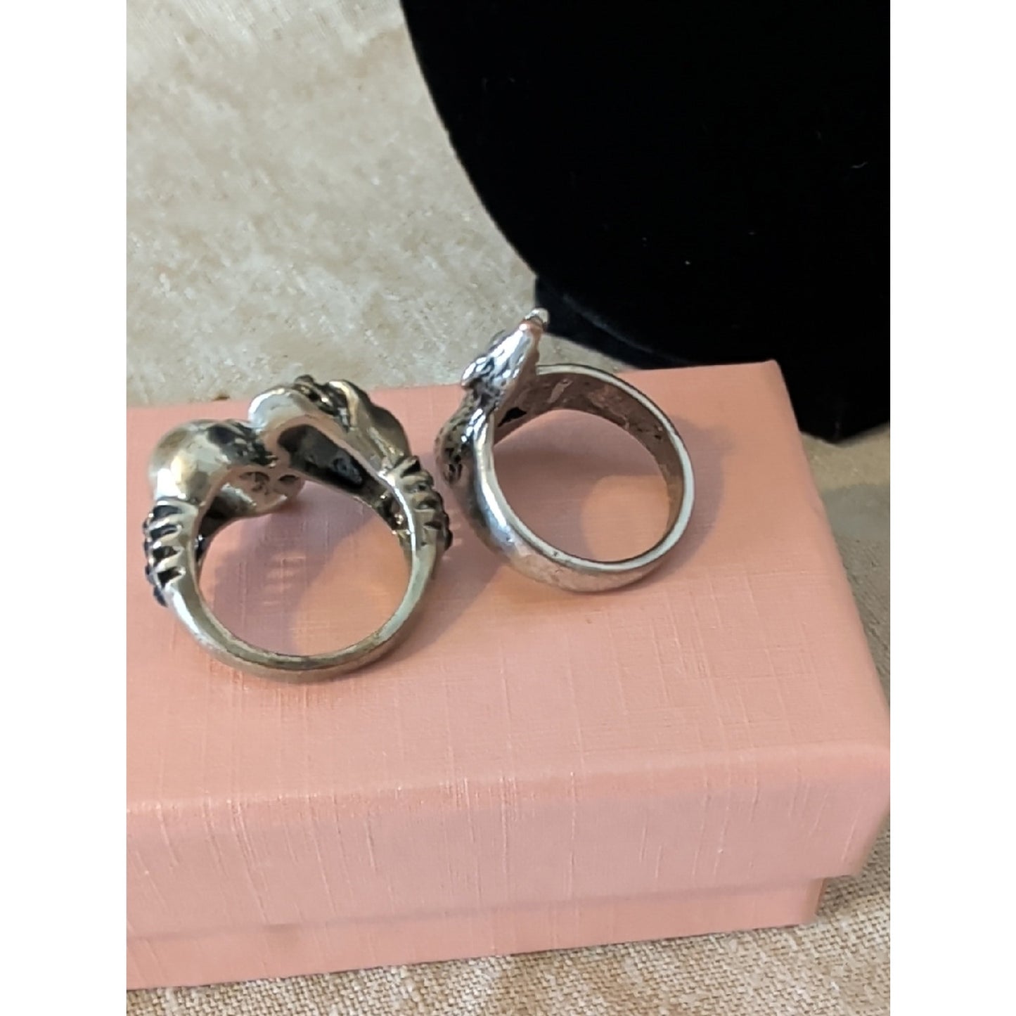 Unisex Rustic Howling Wolf & Skulls Rings Antiqued Silver Tone Statement Rings
