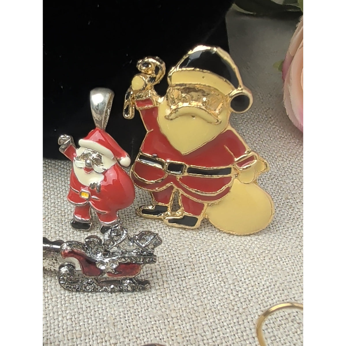 Vintage Christmas Santa Holiday Brooch Charm & Earring Set