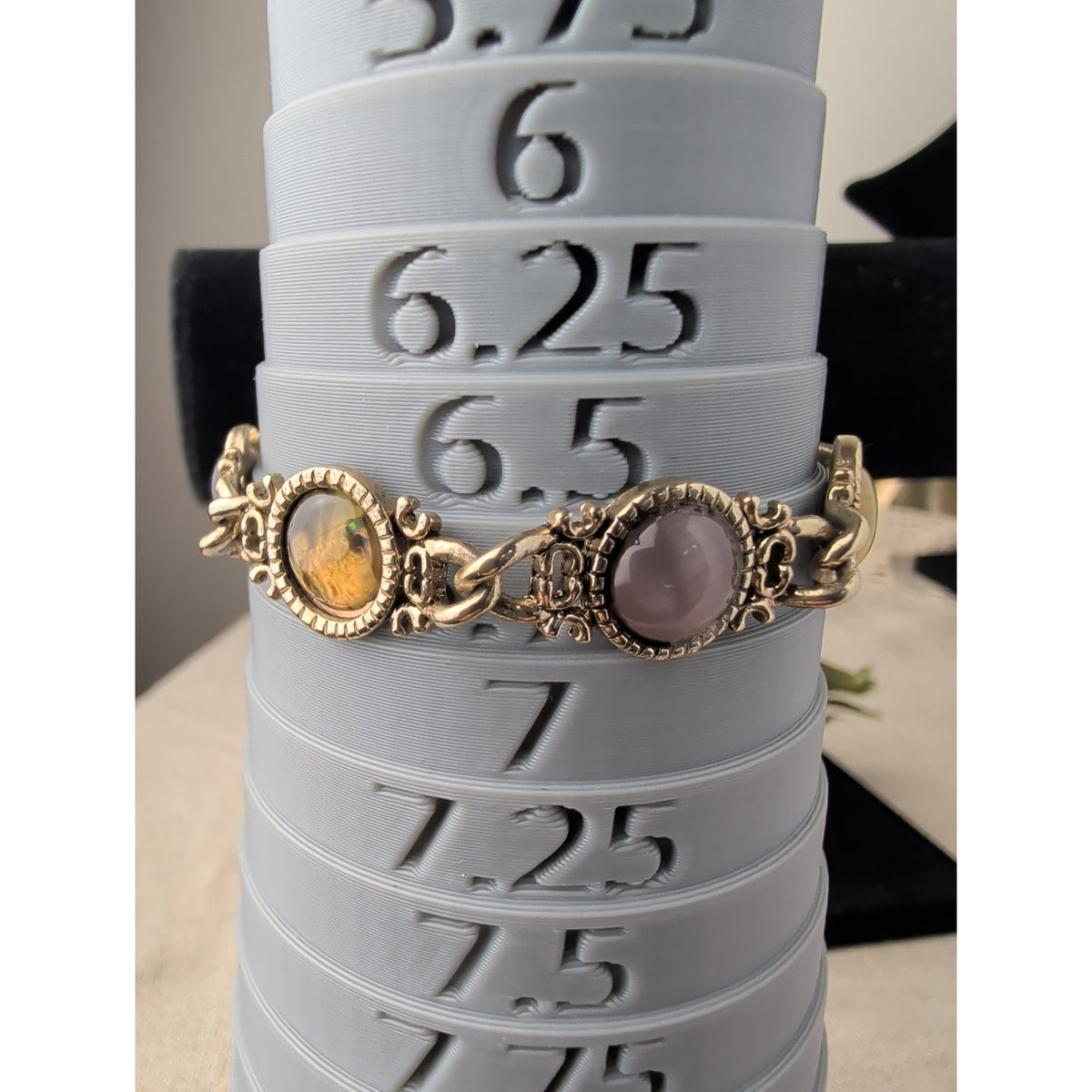 Vintage Bracelet 6.75" Gold Tone Abalone & Cat's Eye Cabochons