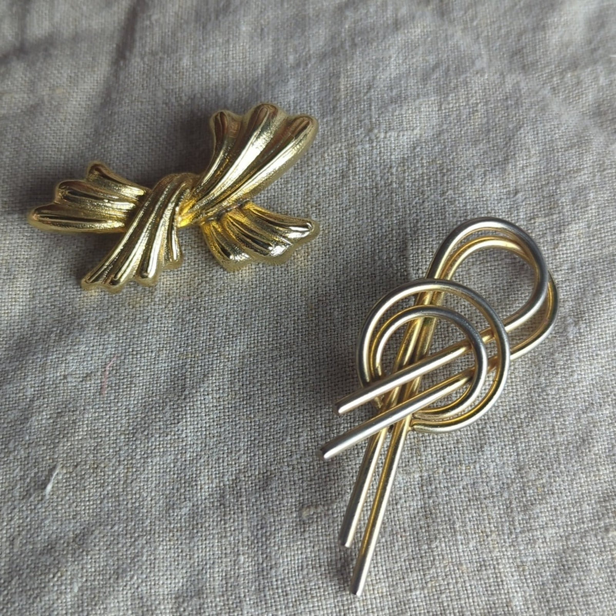 Vintage Signed Brooch Set – Gerry & Sarah Coventry Gold Tone Costume Jewelry