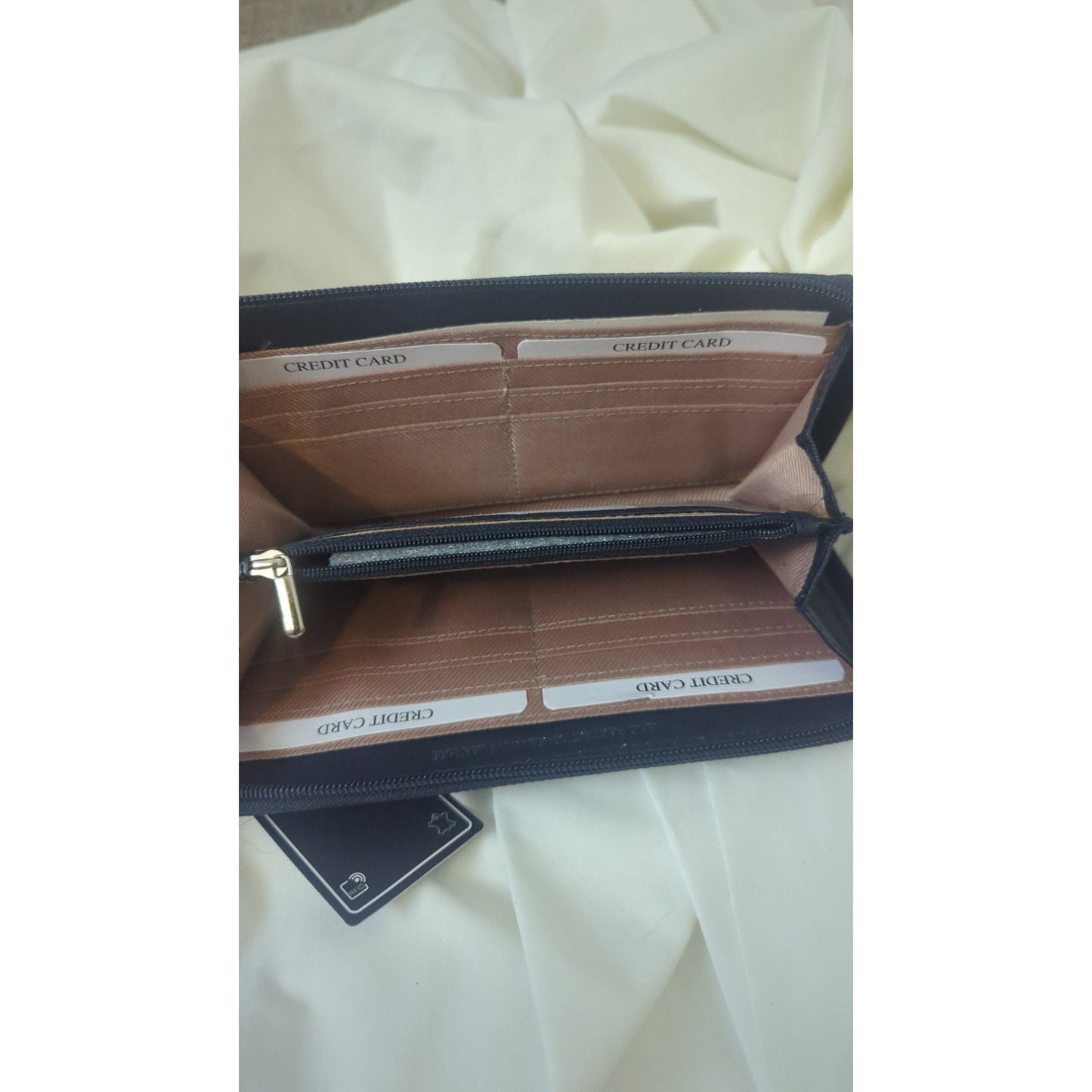 NWT Textured Black Leather RFID Data Safe Wallet Pink Interior