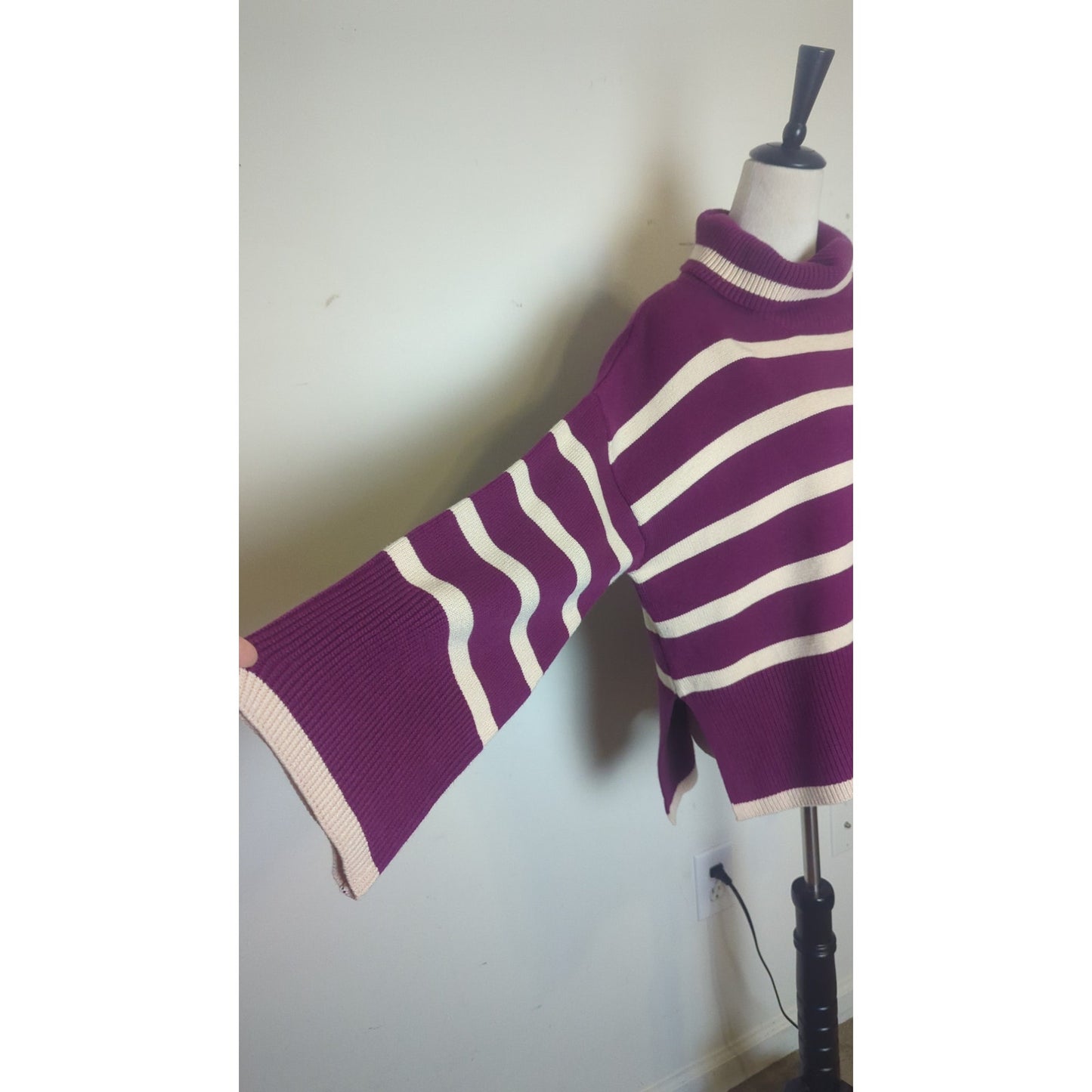Cozy Tristan Sweater Plum Wide Sleeves Medium