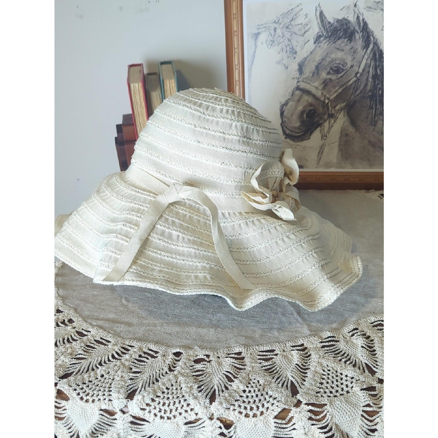 Vintage Y2K Ivory Wide Brim Sun Hat, Wired Adjustable Brim Romantic Garden Party