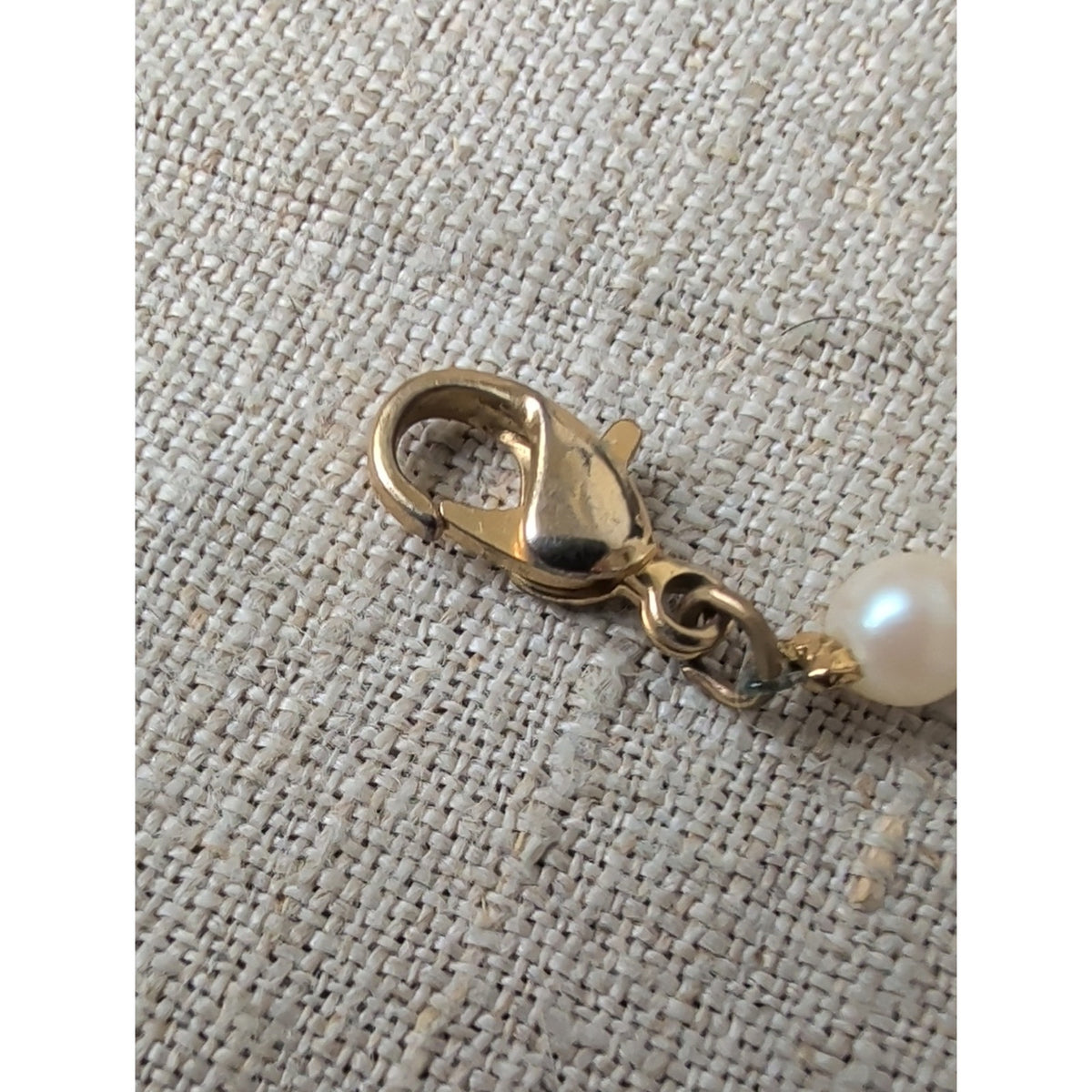 Vintage Figural Fish Faux Pearl Bracelet Sapphire Blue Rhinestone Gold Tone