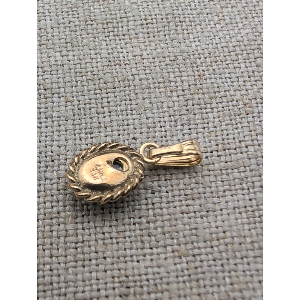 Vintage Carla 14k Opal Pendant Mini 1/2"