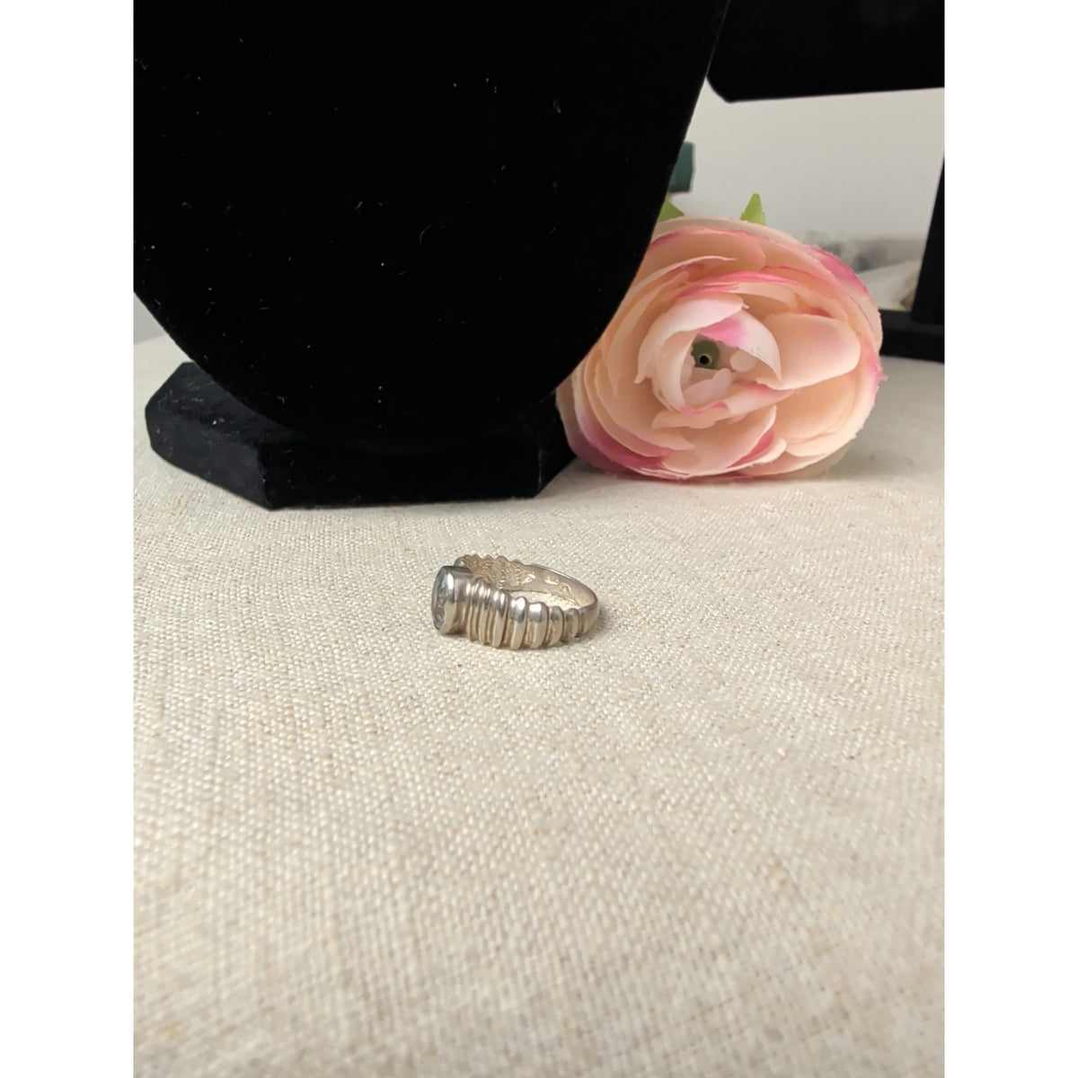 Vintage Ribbed Sterling 925 Topaz Ring Size 4.75