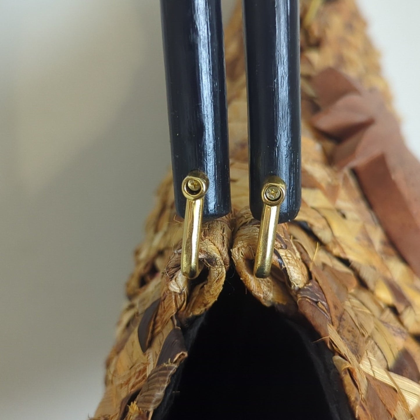 Vtg Natural Wicker Straw Woven Handbag Tote Pineapple Double Wooden Handle