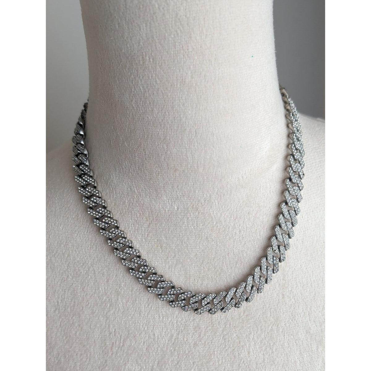 Vintage Pavé Rhinestone Cuban Link Choker Necklace Iced Out Silver Tone 16"