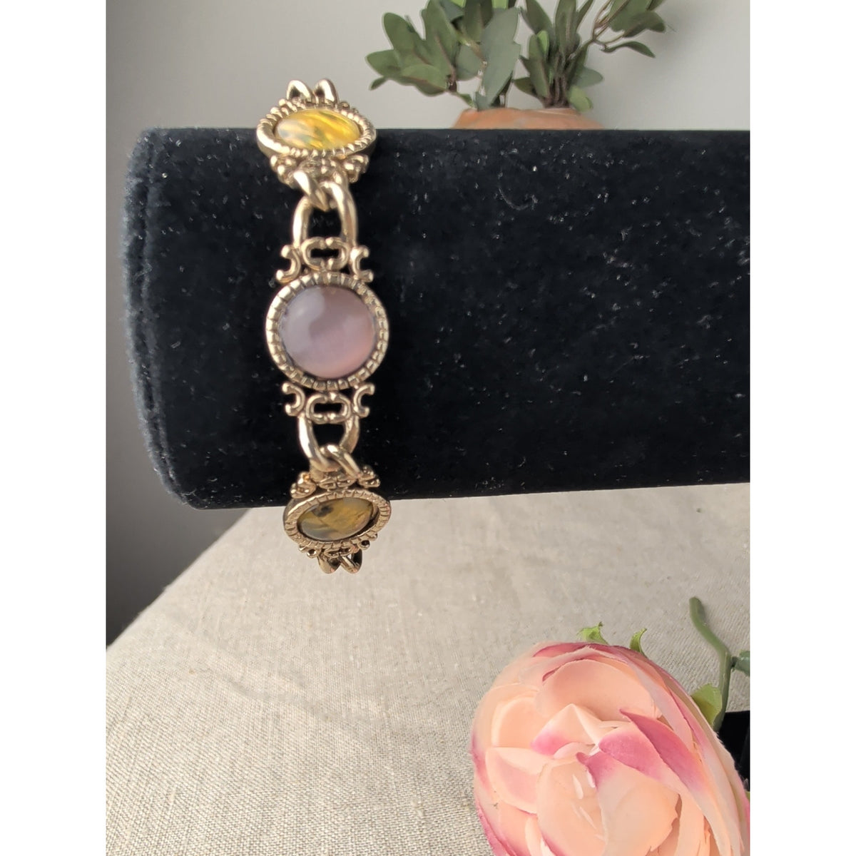 Vintage Bracelet 6.75" Gold Tone Abalone & Cat's Eye Cabochons