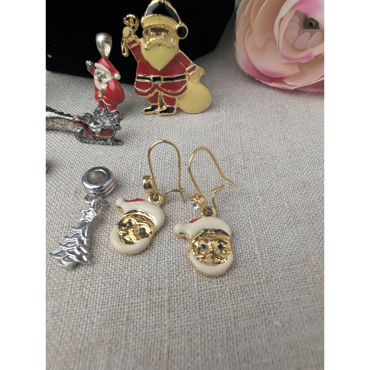 Vintage Christmas Santa Holiday Brooch Charm & Earring Set