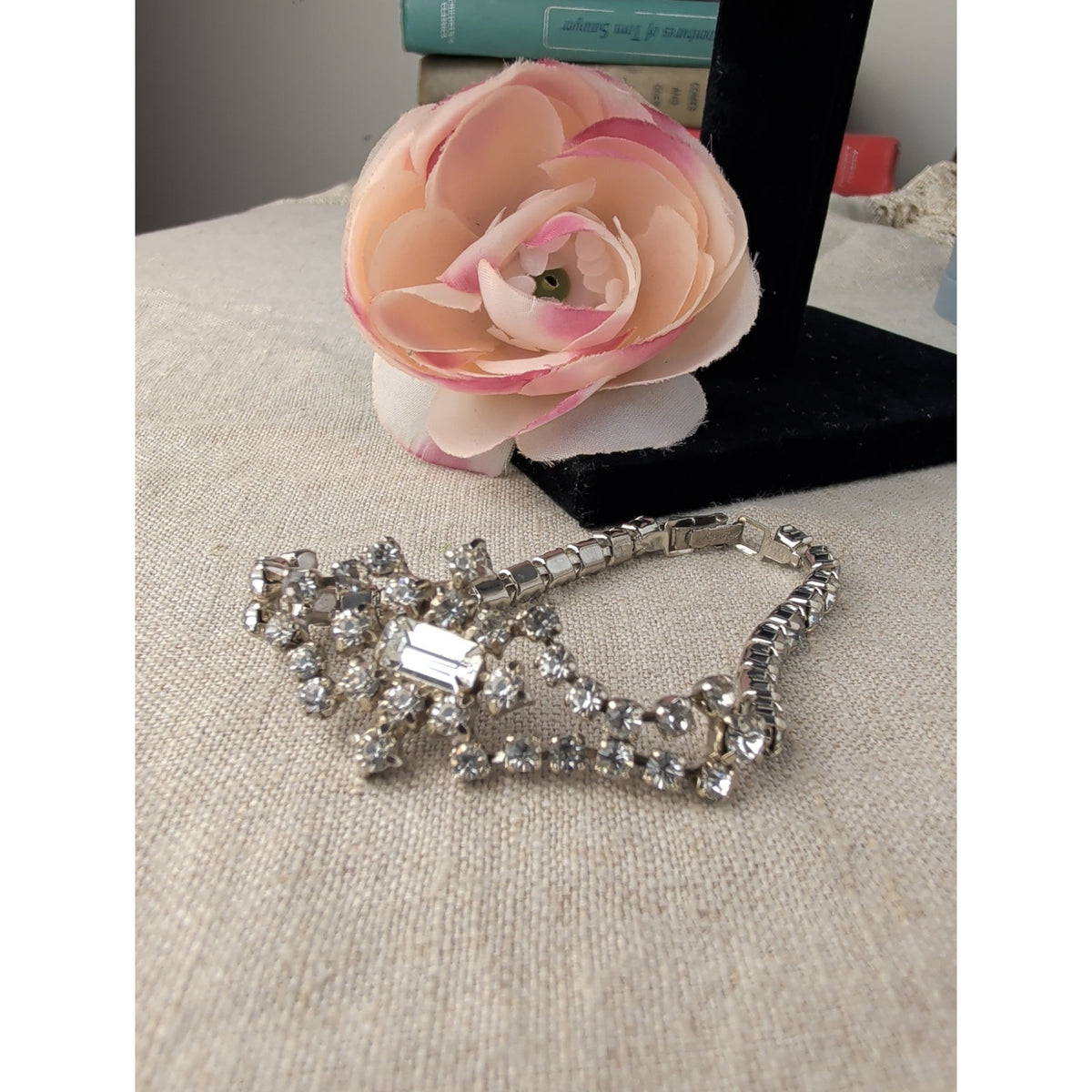 Gorgeous La Rel 1950's Rhinestone Statement Bracelet