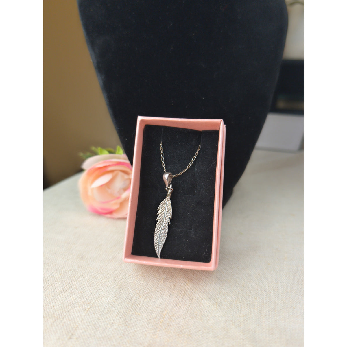 Vintage 925 Sterling Silver 2" Feather Pendant Necklace Long 33" Chain Boho 5g