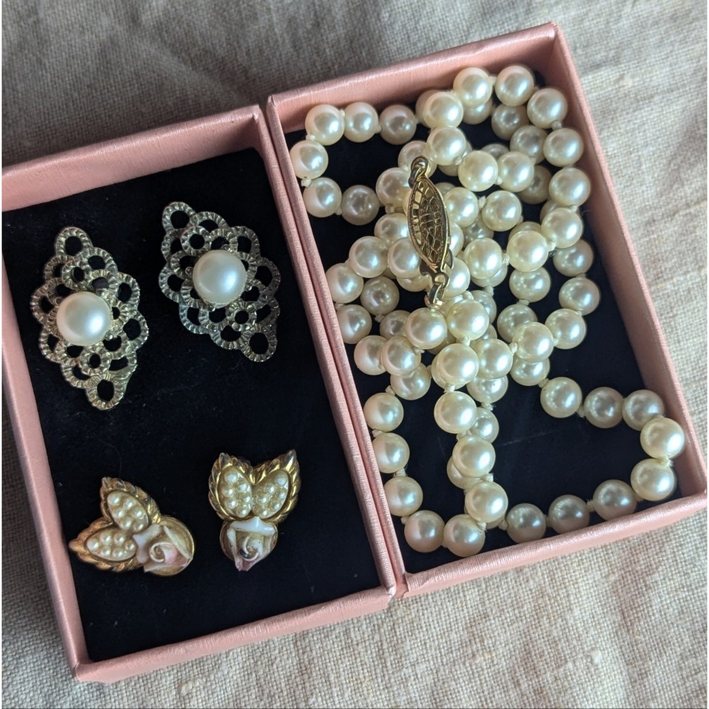 Vintage Y2K Faux Pearl Set | Romantic Statement Earrings & Necklace