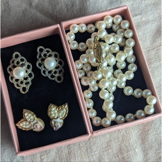 Vintage Y2K Faux Pearl Set | Romantic Statement Earrings & Necklace