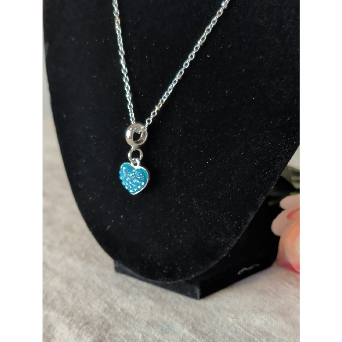DaVinci Blue Rhinestone Heart Pendant Necklace | Y2K Silver Tone Charm Necklace