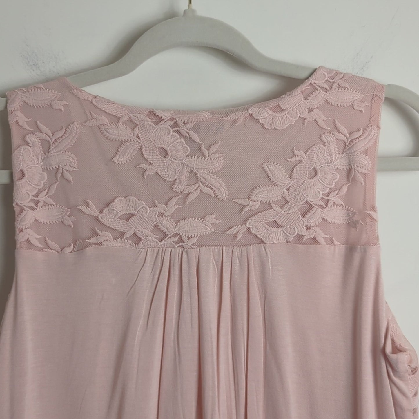Soft Pink Viscose Pullover Top with Embroidered Panel Women's Size Medium